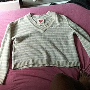 Cute crop knit sweater